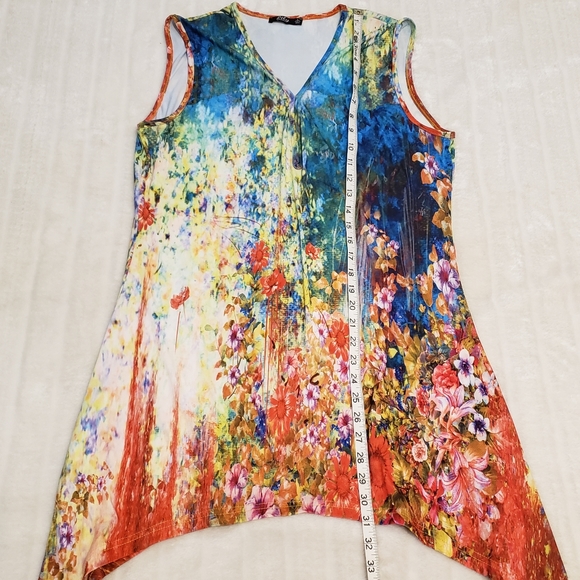 BOGO Free🦋 Lily by Firmiana Long Floral Asymmetrical Hemline Top - Picture 11 of 13